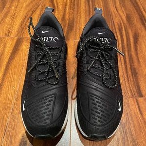 Nike Air Max 270 Black and White Size 7/7.5, Great Condition